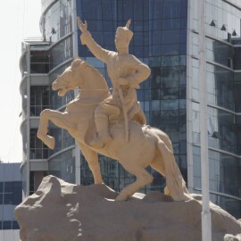 жданов монголия  памятник сухэ-батору